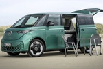 Volkswagen превратил ID.Buzz в кемпер за 3 000 евро — с кроватью и кондиционером на две сутки